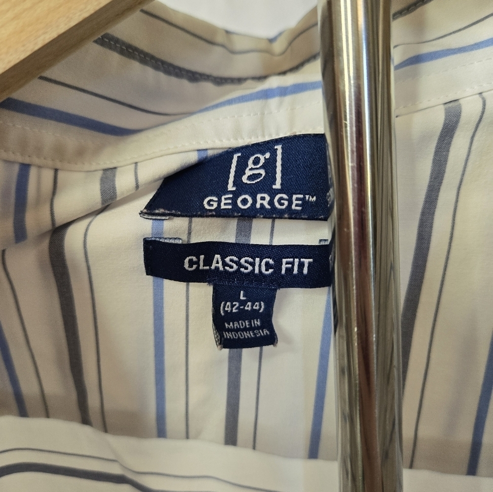 George Men’s Classic Fit Short Sleeve Button-Down Shirt Size Large - Picture 3 of 6